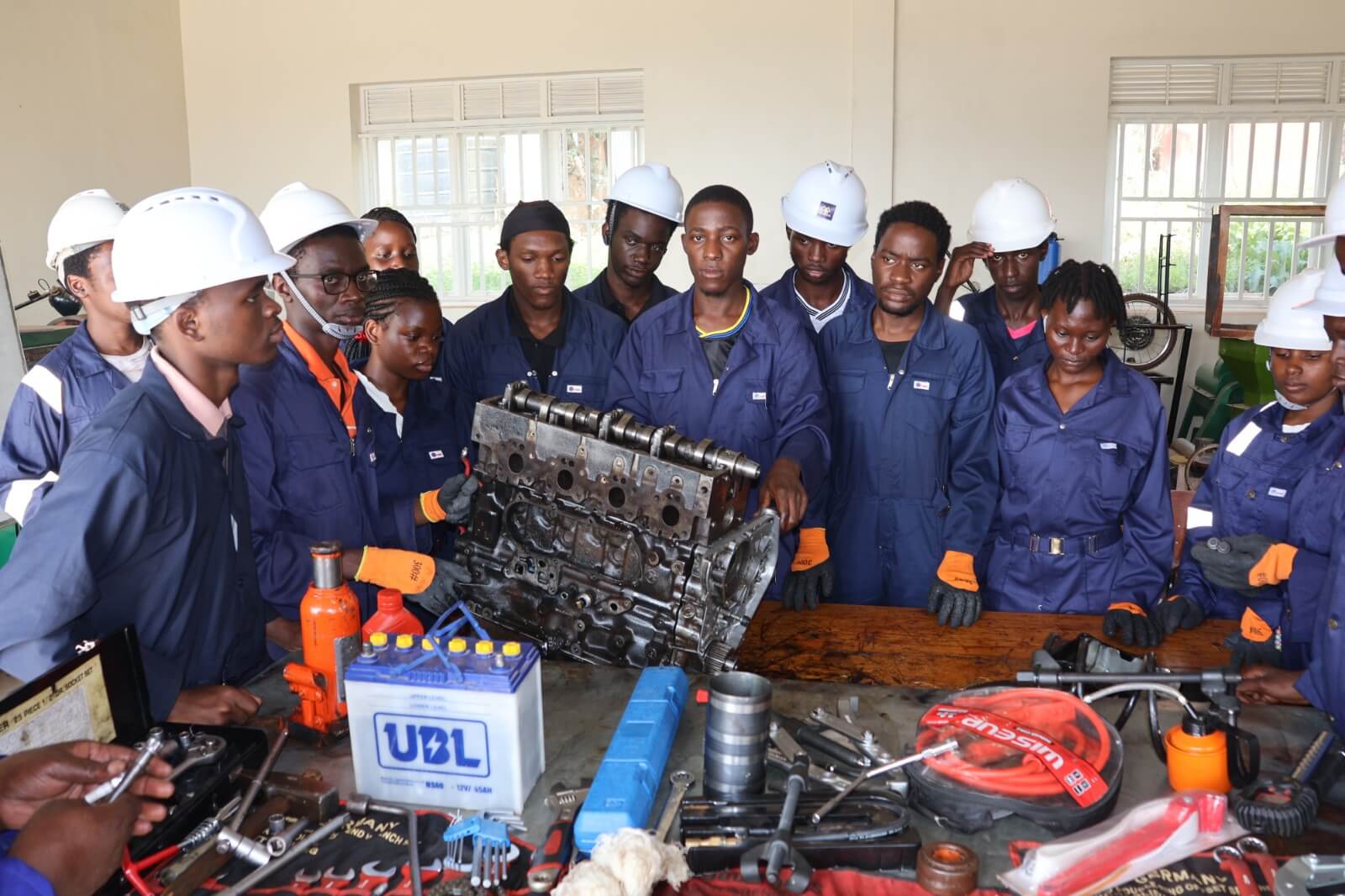 ENGINEERING STUDENTS GAIN HANDS-ON INDUSTRY SKILLS DURING RECESS TRAINING
